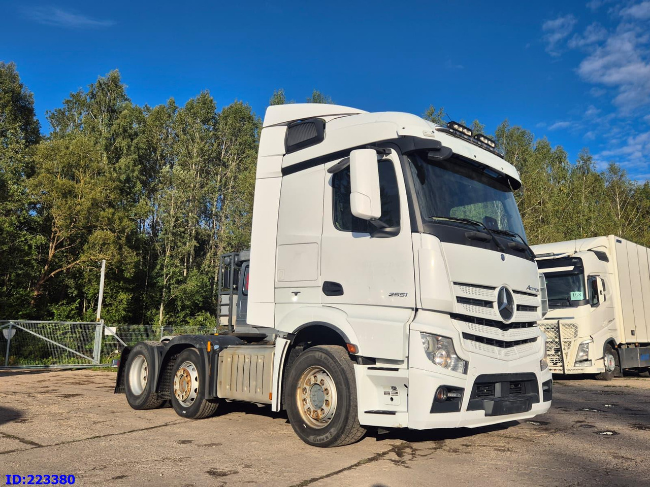 MERCEDES-BENZ Actros 2551 6x2 -Steering axle - Euro6 - 트랙터 유닛 : 사진 4 MERCEDES-BENZ Actros 2551 6x2 -Steering axle - Euro6 - 트랙터 유닛 : 사진 4