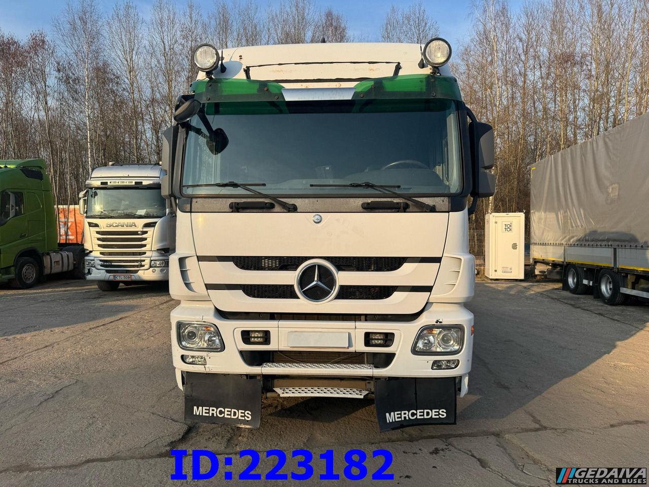 MERCEDES-BENZ Actros 2551 8x2 V8 Retarder - 후크 리프트 트럭 : 사진 2 MERCEDES-BENZ Actros 2551 8x2 V8 Retarder - 후크 리프트 트럭 : 사진 2