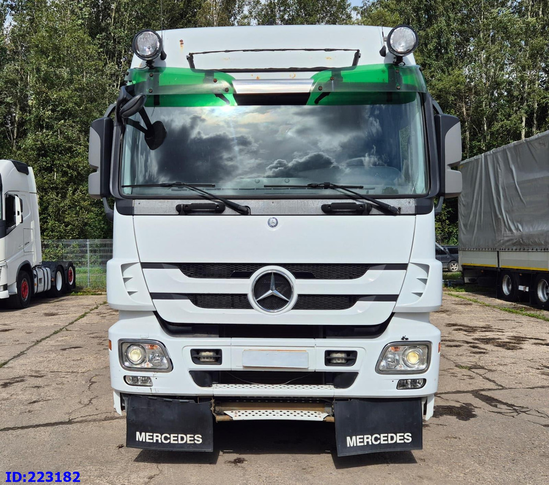 MERCEDES-BENZ Actros 2551 8x2 V8 Retarder - 후크 리프트 트럭 : 사진 2 MERCEDES-BENZ Actros 2551 8x2 V8 Retarder - 후크 리프트 트럭 : 사진 2