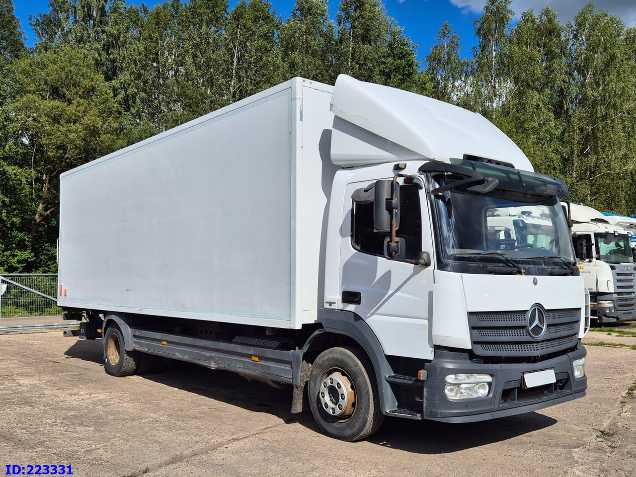 MERCEDES-BENZ Atego 1221 Euro6 (Open side box) - 등온 트럭 : 사진 4 MERCEDES-BENZ Atego 1221 Euro6 (Open side box) - 등온 트럭 : 사진 4