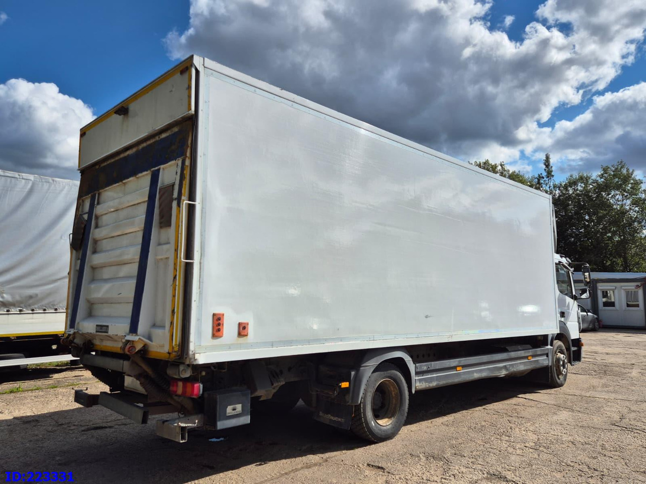 MERCEDES-BENZ Atego 1221 Euro6 (Open side box) - 등온 트럭 : 사진 5 MERCEDES-BENZ Atego 1221 Euro6 (Open side box) - 등온 트럭 : 사진 5