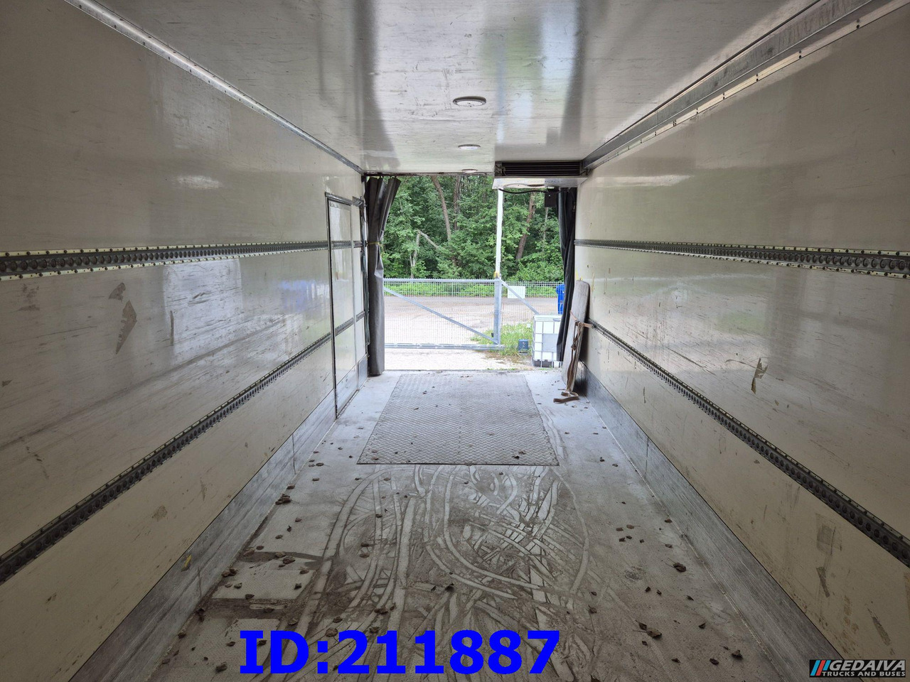 냉동탑차 MERCEDES-BENZ Axor 1833 - Manual : 사진 11