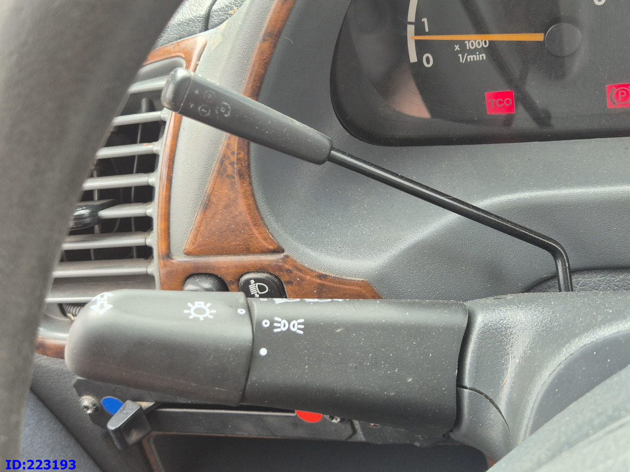 소형 버스, 승합차 MERCEDES-BENZ Sprinter 416 VIP AC 17-seater : 사진 12 소형 버스, 승합차 MERCEDES-BENZ Sprinter 416 VIP AC 17-seater : 사진 12