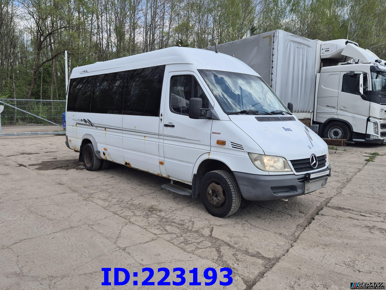 MERCEDES-BENZ Sprinter 416 VIP AC 17-seater - 대형 버스 : 사진 4 MERCEDES-BENZ Sprinter 416 VIP AC 17-seater - 대형 버스 : 사진 4