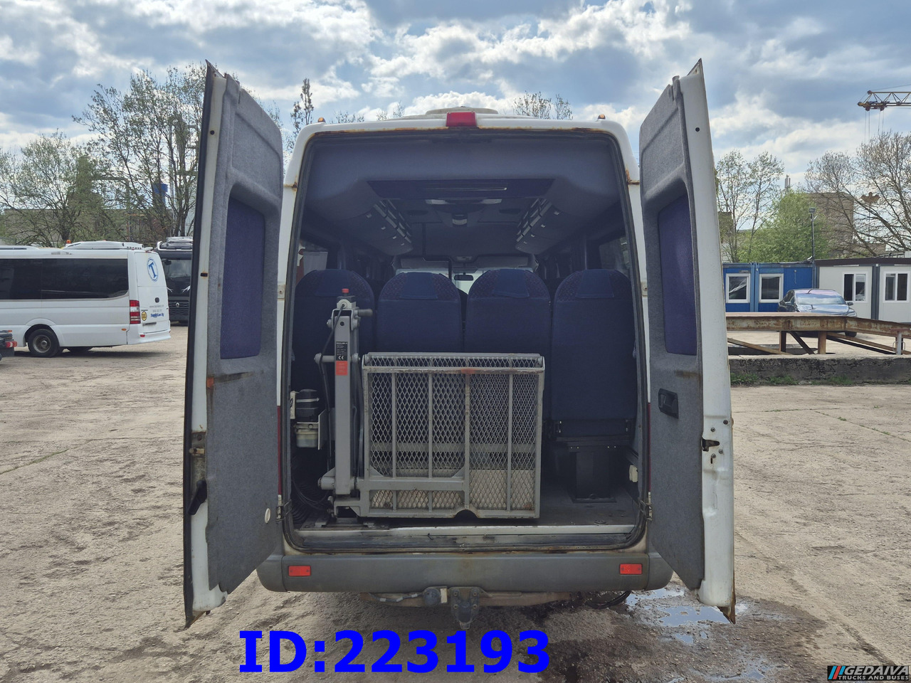 MERCEDES-BENZ Sprinter 416 VIP AC 17-seater - 대형 버스 : 사진 5 MERCEDES-BENZ Sprinter 416 VIP AC 17-seater - 대형 버스 : 사진 5