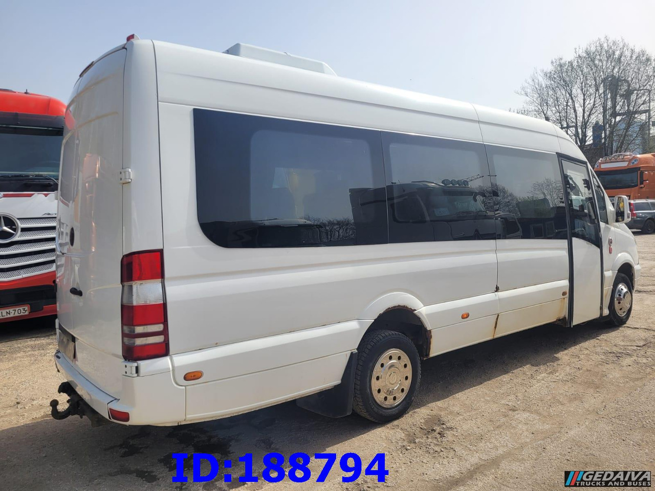 MERCEDES-BENZ Sprinter 518 - Kasten VIP - 20 Seater - 대형 버스 : 사진 5 MERCEDES-BENZ Sprinter 518 - Kasten VIP - 20 Seater - 대형 버스 : 사진 5
