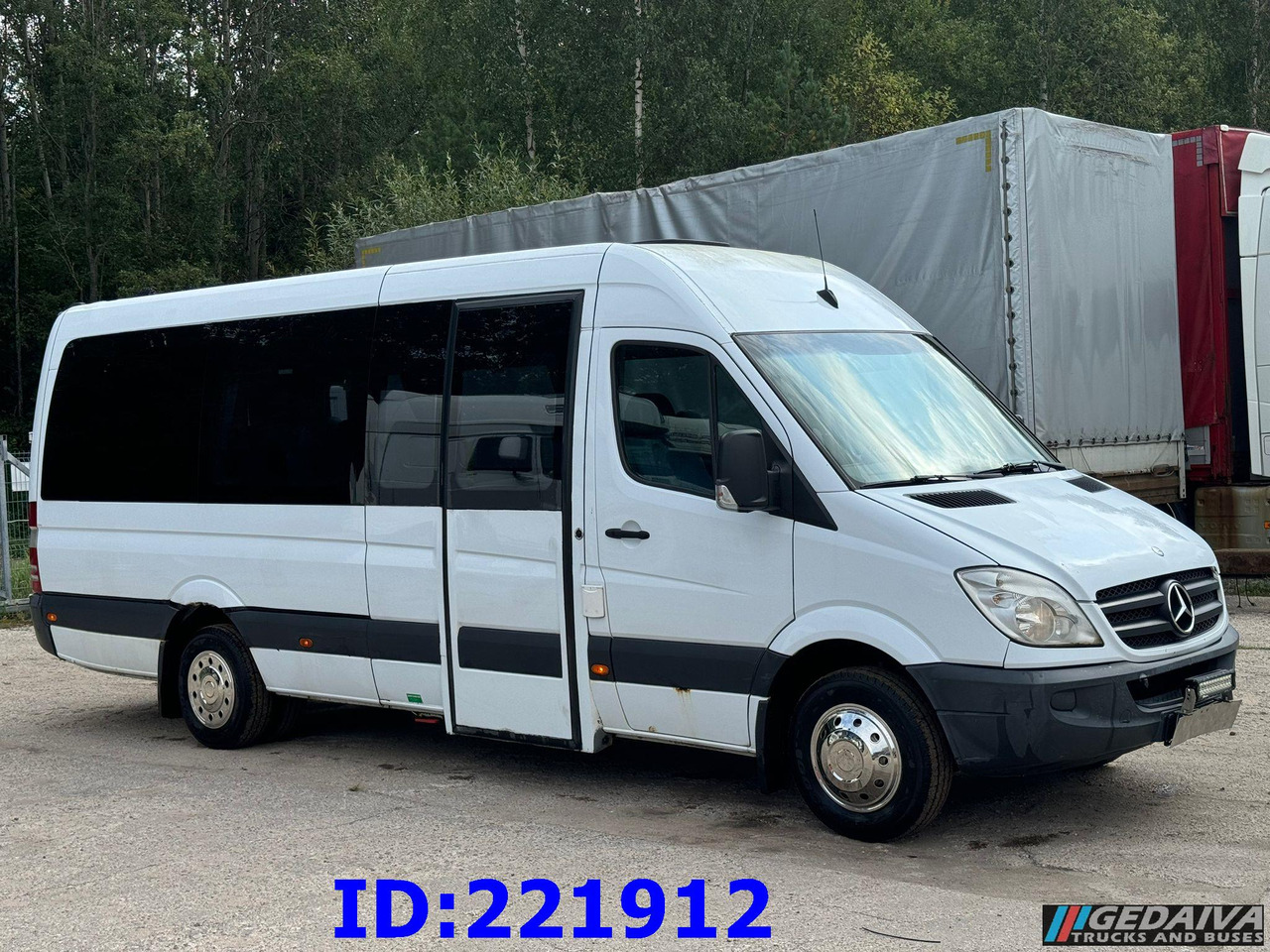 MERCEDES-BENZ Sprinter 518 VIP 17-Place - 대형 버스 : 사진 4 MERCEDES-BENZ Sprinter 518 VIP 17-Place - 대형 버스 : 사진 4