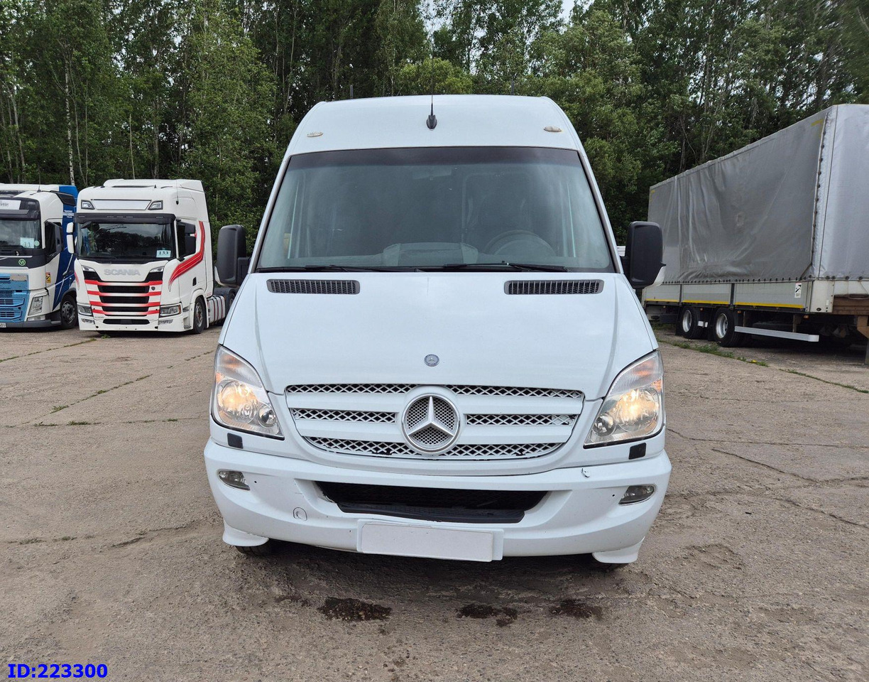 MERCEDES-BENZ Sprinter 518 VIP - 17 Seater - 대형 버스 : 사진 2 MERCEDES-BENZ Sprinter 518 VIP - 17 Seater - 대형 버스 : 사진 2