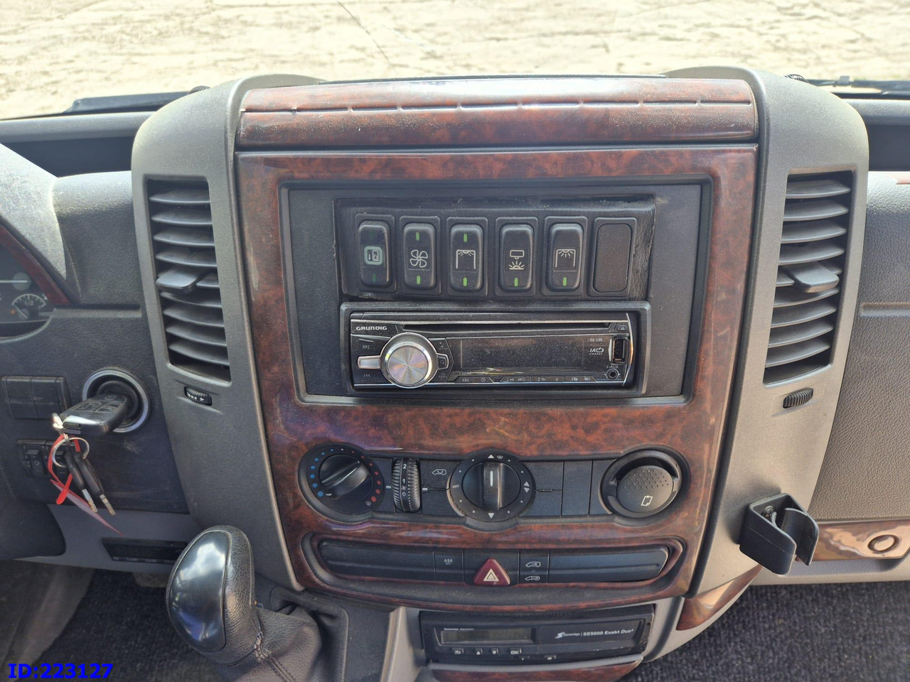 소형 버스, 승합차 MERCEDES-BENZ Sprinter 518 - VIP -19 Seater : 사진 12