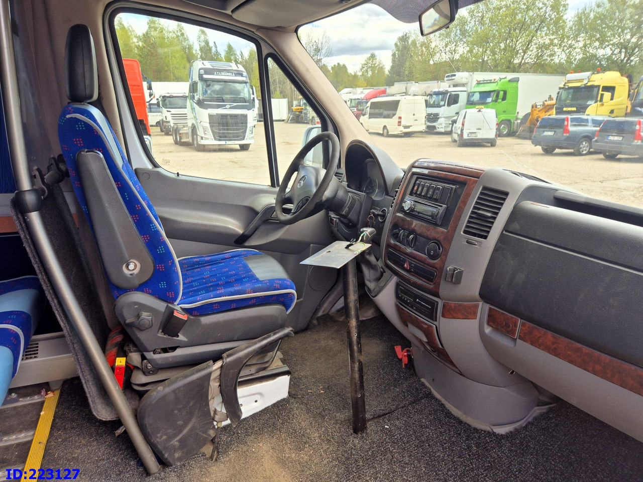 소형 버스, 승합차 MERCEDES-BENZ Sprinter 518 - VIP -19 Seater : 사진 8