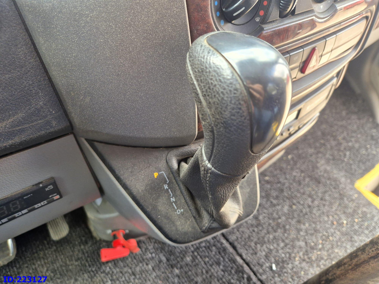 소형 버스, 승합차 MERCEDES-BENZ Sprinter 518 - VIP -19 Seater : 사진 14