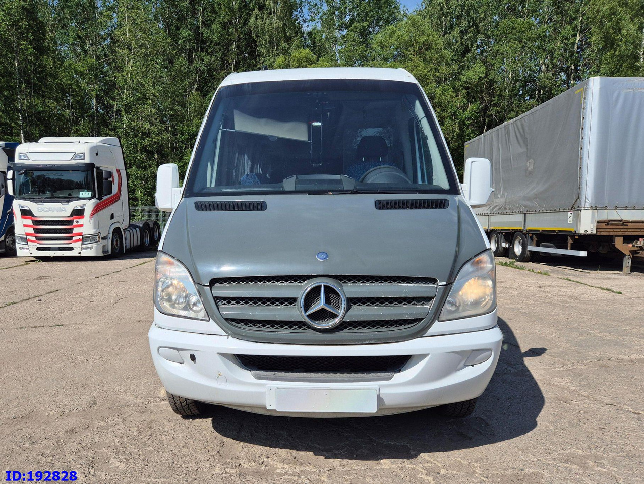 MERCEDES-BENZ Sprinter 519 - 17 place - Euro5 - 대형 버스 : 사진 2 MERCEDES-BENZ Sprinter 519 - 17 place - Euro5 - 대형 버스 : 사진 2