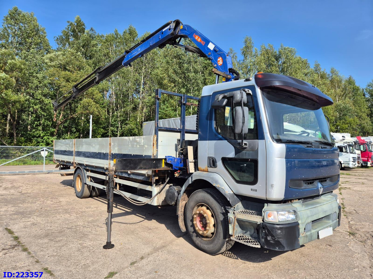 RENAULT Premium 210 4x2 Crane PM - 목재 트럭 : 사진 2 RENAULT Premium 210 4x2 Crane PM - 목재 트럭 : 사진 2