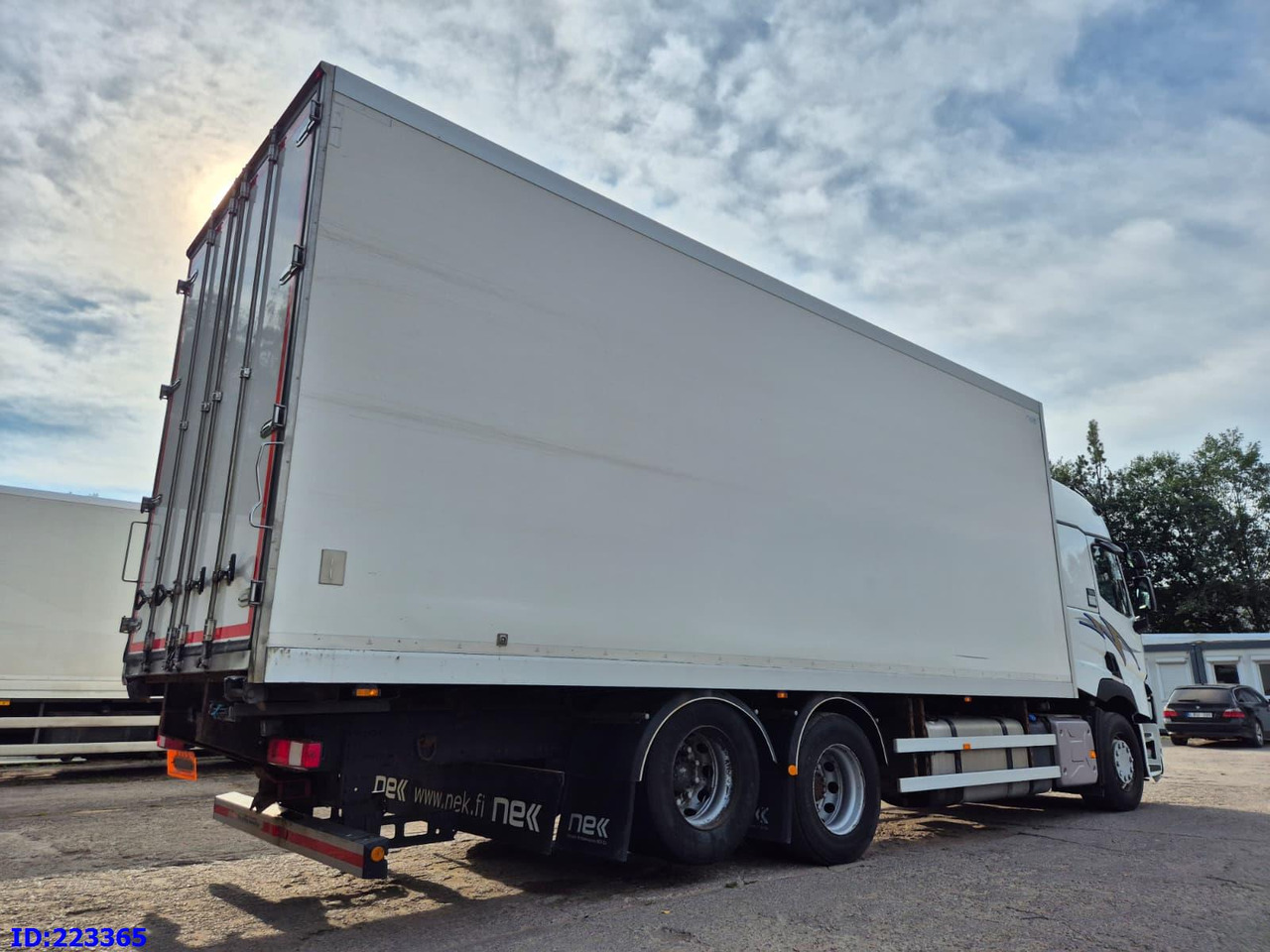 RENAULT T520 6x2 Euro 6 (Box 7.82m) - 박스 트럭 : 사진 5 RENAULT T520 6x2 Euro 6 (Box 7.82m) - 박스 트럭 : 사진 5