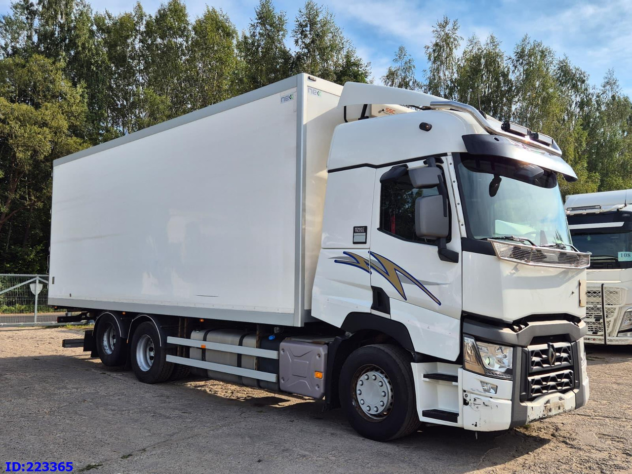 RENAULT T520 6x2 Euro 6 (Box 7.82m) - 박스 트럭 : 사진 4 RENAULT T520 6x2 Euro 6 (Box 7.82m) - 박스 트럭 : 사진 4
