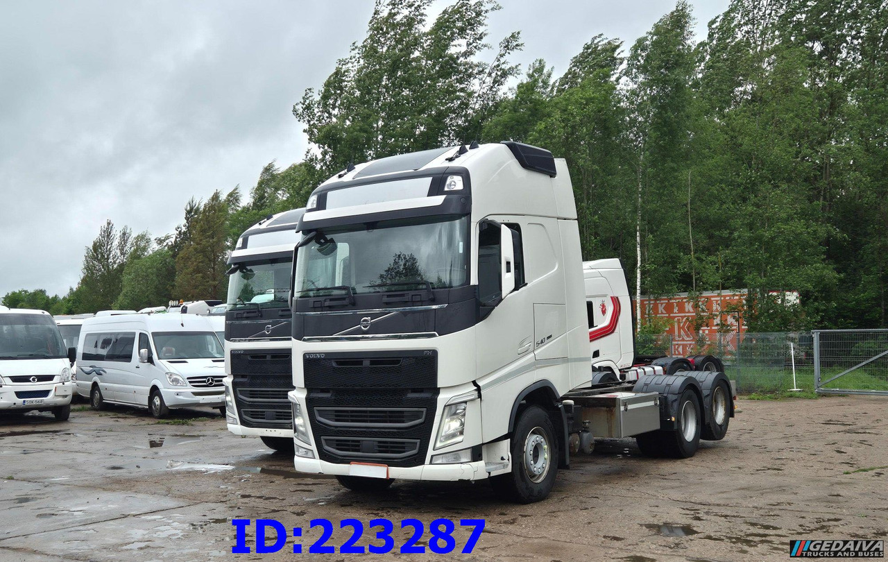 VOLVO FH13 540HP - 10 tyre (2pcs. available) - 캡 새시 트럭 : 사진 4 VOLVO FH13 540HP - 10 tyre (2pcs. available) - 캡 새시 트럭 : 사진 4