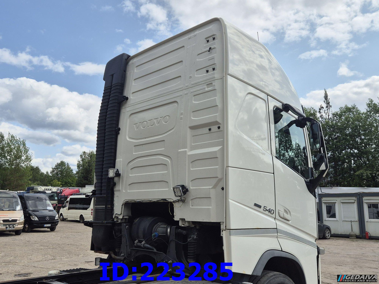 VOLVO FH13 540HP 6x2 (10 tyre) Euro6 - 캡 새시 트럭 : 사진 5 VOLVO FH13 540HP 6x2 (10 tyre) Euro6 - 캡 새시 트럭 : 사진 5