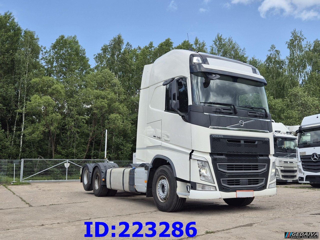VOLVO FH13 540HP 6x2 (10 tyre) Euro6 - 캡 새시 트럭 : 사진 4 VOLVO FH13 540HP 6x2 (10 tyre) Euro6 - 캡 새시 트럭 : 사진 4