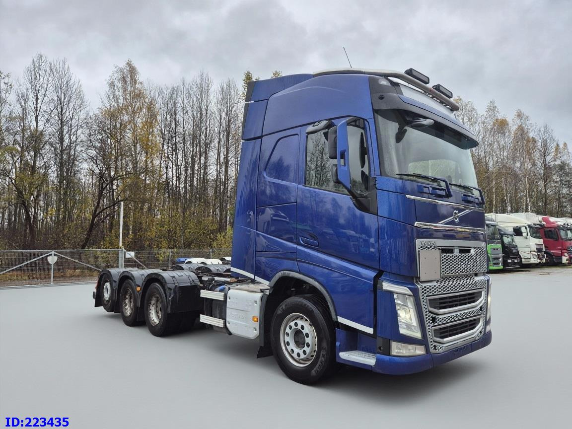 VOLVO FH13 540HP 8x4 (steering axle) - 캡 새시 트럭 : 사진 4 VOLVO FH13 540HP 8x4 (steering axle) - 캡 새시 트럭 : 사진 4