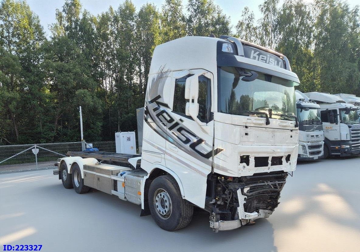 VOLVO FH13 550HP 6x2 ( Drivable condition ) - 캡 새시 트럭 : 사진 4 VOLVO FH13 550HP 6x2 ( Drivable condition ) - 캡 새시 트럭 : 사진 4
