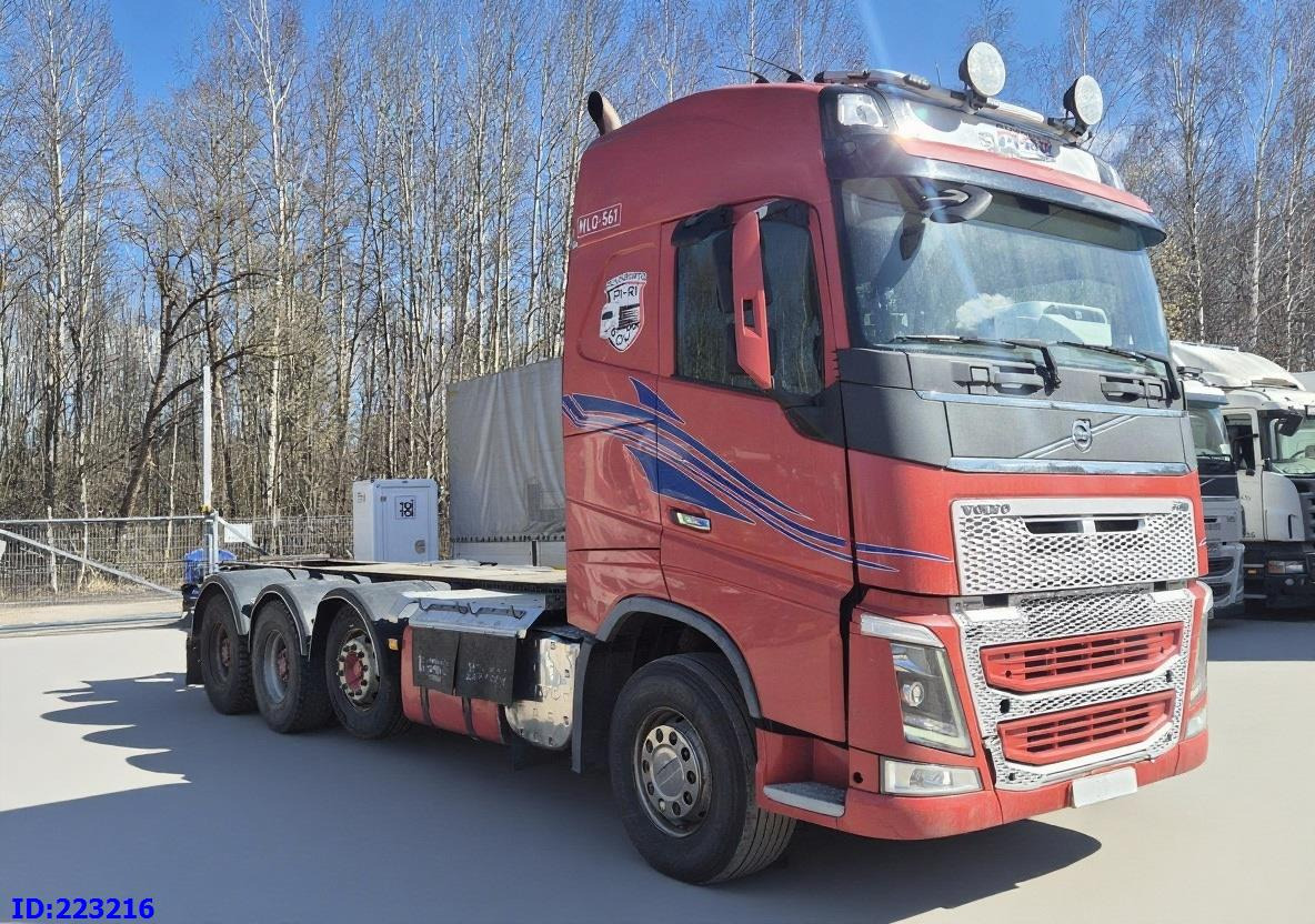 VOLVO FH16 700HP 8X4 Big axle - 캡 새시 트럭 : 사진 4 VOLVO FH16 700HP 8X4 Big axle - 캡 새시 트럭 : 사진 4