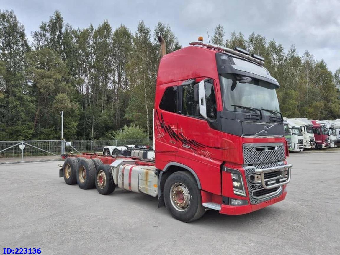 VOLVO FH16 750HP - 8x4 -Big Axles - 캡 새시 트럭 : 사진 1 VOLVO FH16 750HP - 8x4 -Big Axles - 캡 새시 트럭 : 사진 1