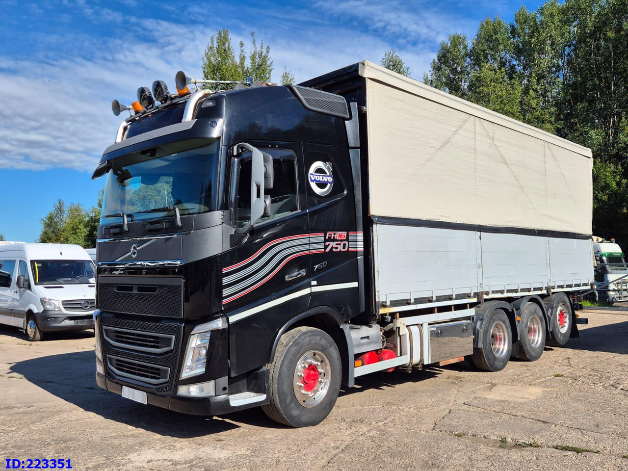 VOLVO FH16 750HP - 8x4-Steering axle - 커튼사이더 트럭 : 사진 1 VOLVO FH16 750HP - 8x4-Steering axle - 커튼사이더 트럭 : 사진 1
