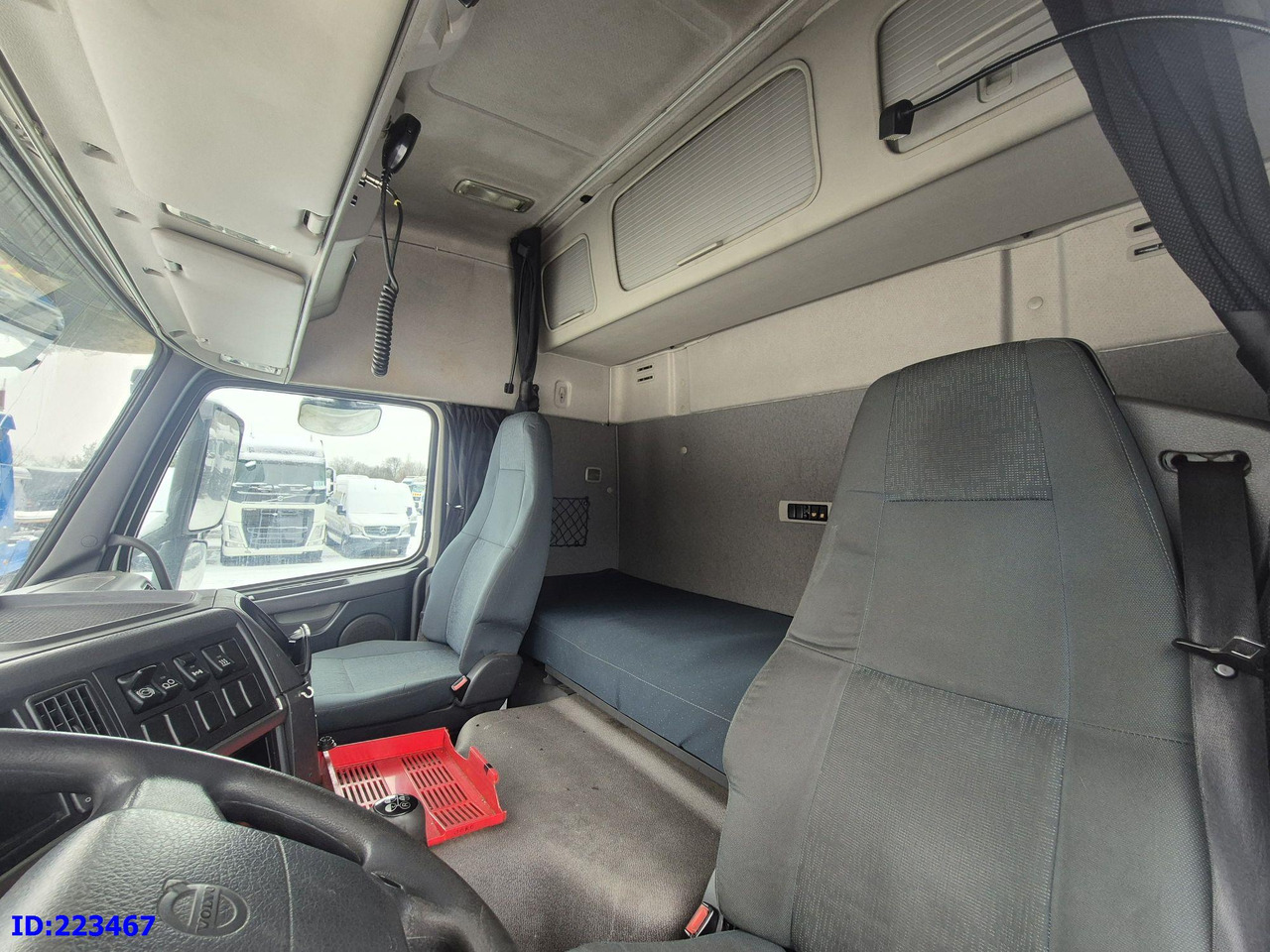 트랙터 유닛 VOLVO FM11 410HP 6x2 Hydraulic Manual : 사진 11 트랙터 유닛 VOLVO FM11 410HP 6x2 Hydraulic Manual : 사진 11