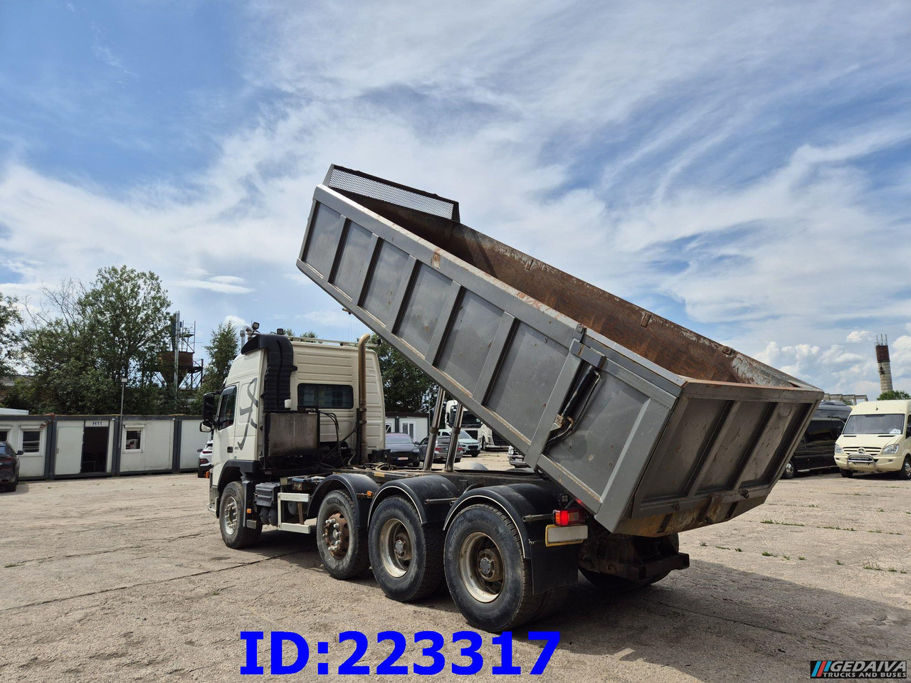 VOLVO FM13 480HP 8x4 (Big axle) - 덤프트럭 : 사진 5 VOLVO FM13 480HP 8x4 (Big axle) - 덤프트럭 : 사진 5