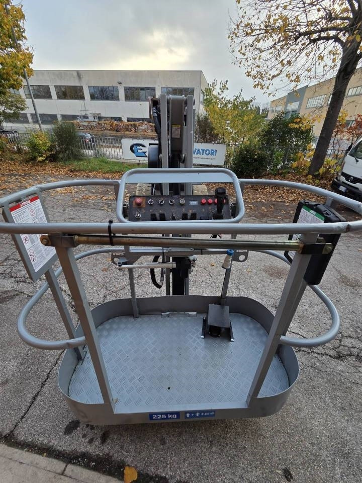 Niftylift HR 15 HDE - 관절 붐 : 사진 2 Niftylift HR 15 HDE - 관절 붐 : 사진 2