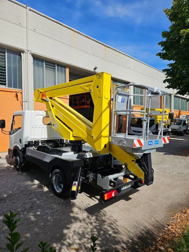 Palfinger P 200 A - 트럭 탑재 고가작업 플랫폼 : 사진 5 Palfinger P 200 A - 트럭 탑재 고가작업 플랫폼 : 사진 5