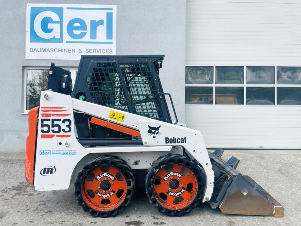 Bobcat 553 (3998) - 스키드 스티어 로더 : 사진 3 Bobcat 553 (3998) - 스키드 스티어 로더 : 사진 3