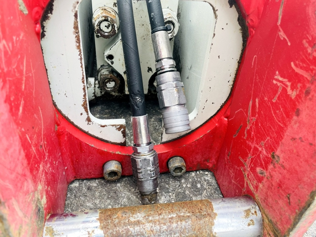 Huppi 302 (4092) - 유압 해머 : 사진 4 Huppi 302 (4092) - 유압 해머 : 사진 4