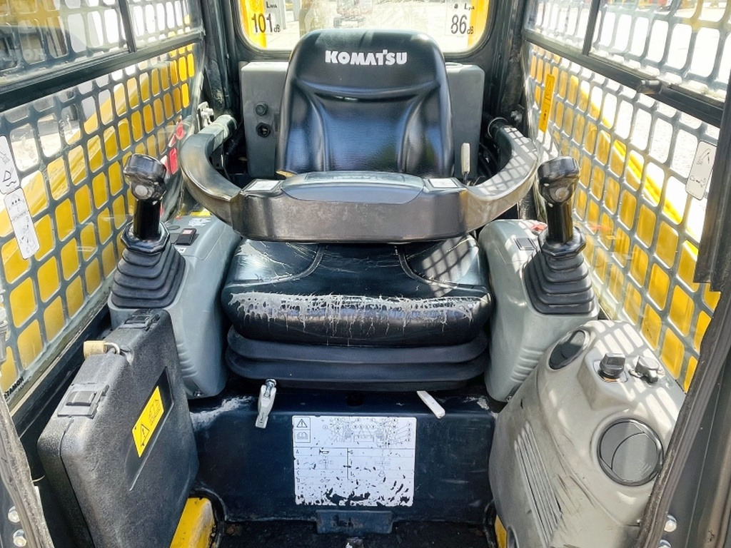 Komatsu SK714 (4012) - 스키드 스티어 로더 : 사진 5 Komatsu SK714 (4012) - 스키드 스티어 로더 : 사진 5
