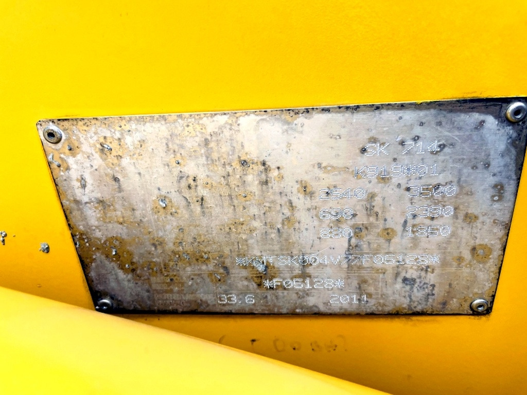 Komatsu SK714-5 (3947) - 스키드 스티어 로더 : 사진 3 Komatsu SK714-5 (3947) - 스키드 스티어 로더 : 사진 3