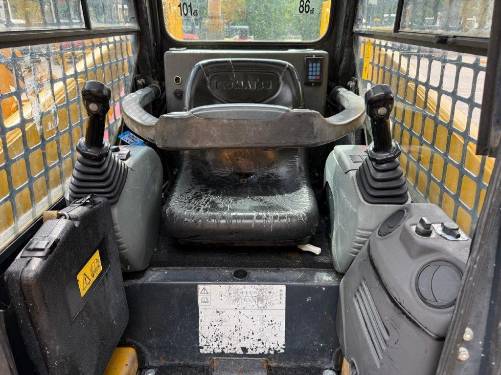 Komatsu SK714-5 (4026) - 스키드 스티어 로더 : 사진 4 Komatsu SK714-5 (4026) - 스키드 스티어 로더 : 사진 4