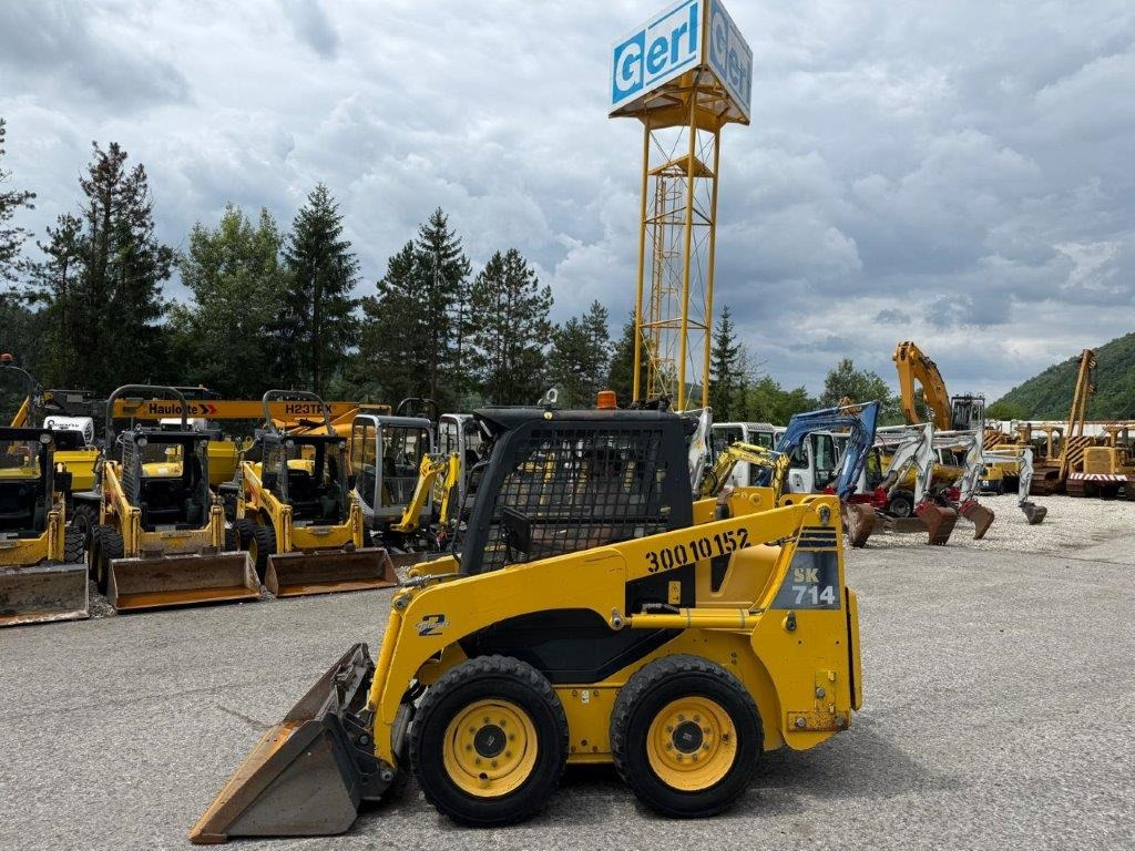 Komatsu SK714-5 (4026) - 스키드 스티어 로더 : 사진 3 Komatsu SK714-5 (4026) - 스키드 스티어 로더 : 사진 3
