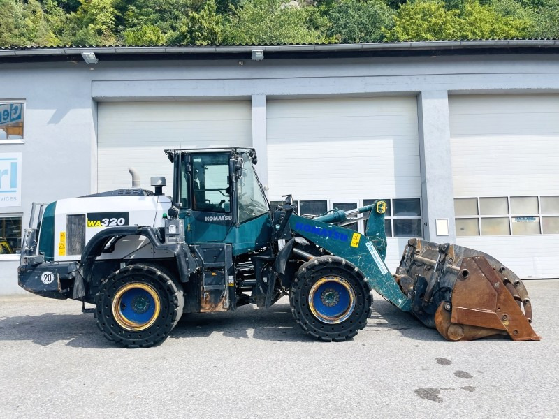 Komatsu WA320-8 (3661) - 휠 로더 : 사진 2 Komatsu WA320-8 (3661) - 휠 로더 : 사진 2