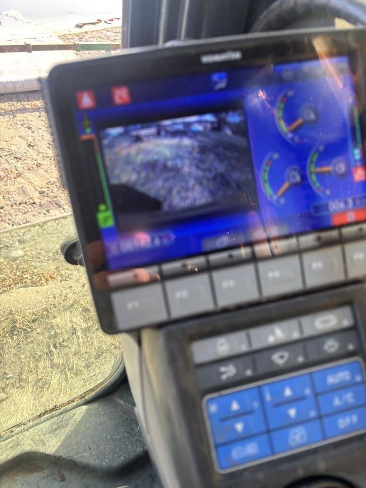 Komatsu PC240LC-11 - 크롤러 굴삭기 : 사진 5 Komatsu PC240LC-11 - 크롤러 굴삭기 : 사진 5