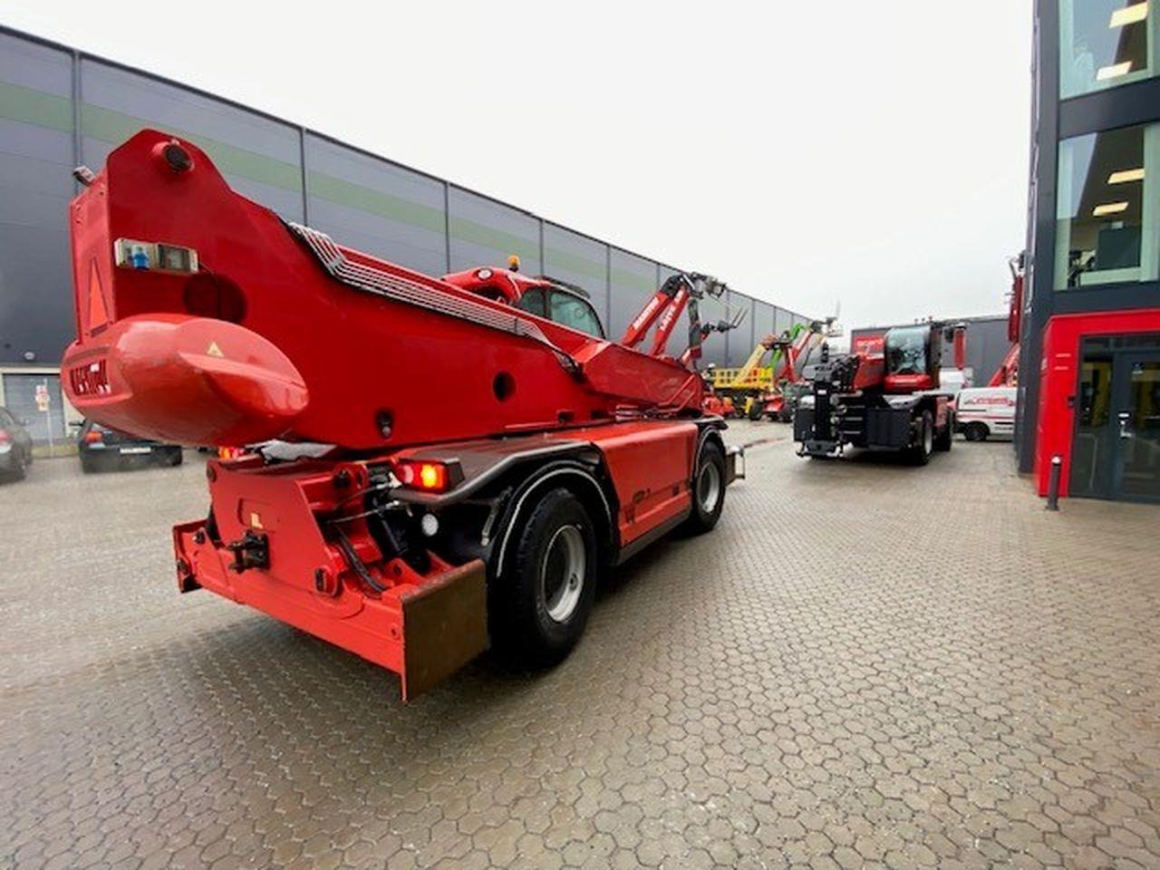 Manitou MRT2470P+ ST4 - 텔레스코픽 핸들러 : 사진 3 Manitou MRT2470P+ ST4 - 텔레스코픽 핸들러 : 사진 3