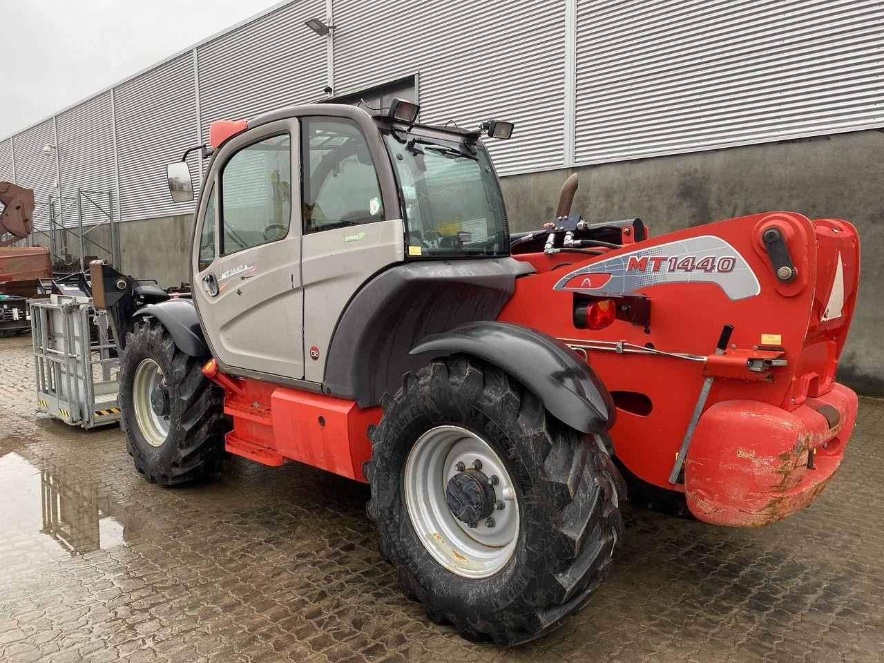 Manitou MT1440A ST3B - 텔레스코픽 핸들러 : 사진 2 Manitou MT1440A ST3B - 텔레스코픽 핸들러 : 사진 2