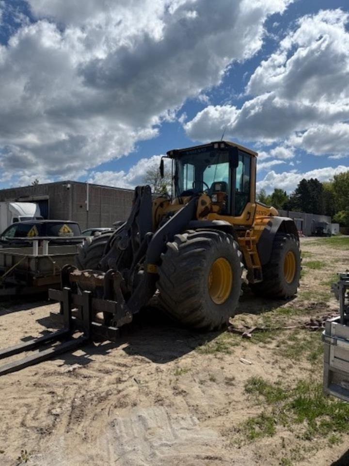 Volvo L90F - 휠 로더 : 사진 1 Volvo L90F - 휠 로더 : 사진 1
