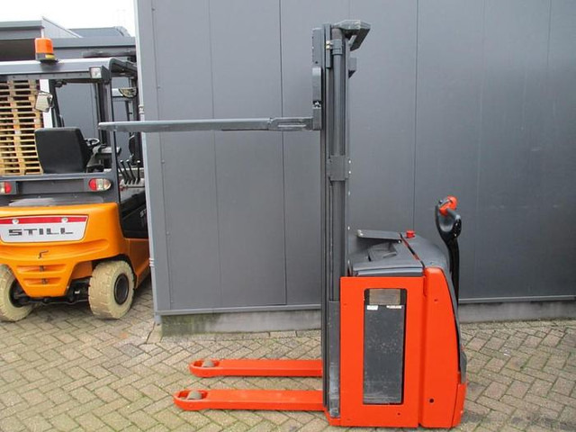 Linde L14 - 스태커 : 사진 3 Linde L14 - 스태커 : 사진 3