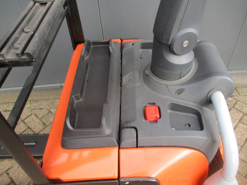 Toyota LPE 200 - 팔레트 트럭 : 사진 3 Toyota LPE 200 - 팔레트 트럭 : 사진 3