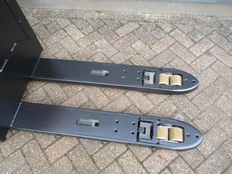 Toyota LPE 200 - 팔레트 트럭 : 사진 4 Toyota LPE 200 - 팔레트 트럭 : 사진 4