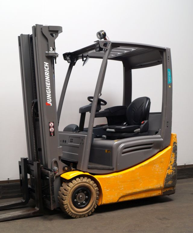 Jungheinrich EFG216k - 전기 지게차 : 사진 1 Jungheinrich EFG216k - 전기 지게차 : 사진 1