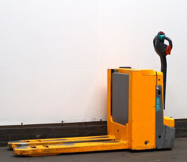 Jungheinrich EJE C20 - 팔레트 트럭 : 사진 1 Jungheinrich EJE C20 - 팔레트 트럭 : 사진 1