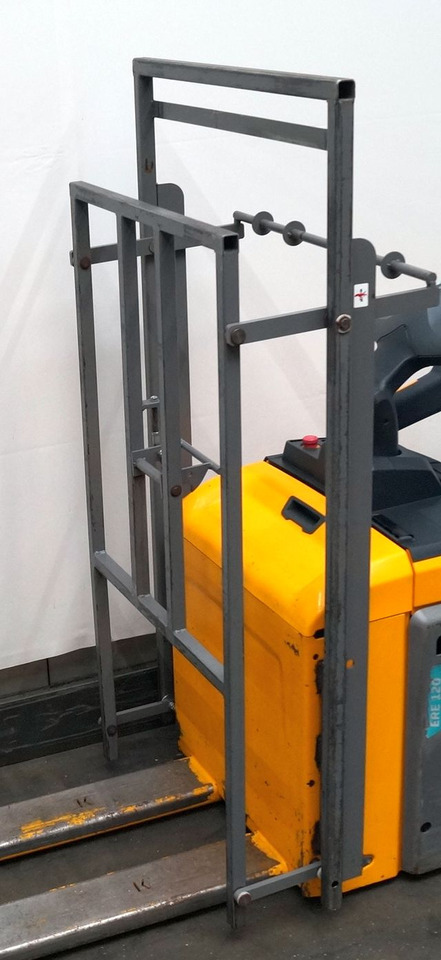 Jungheinrich ERE120 - 팔레트 트럭 : 사진 3 Jungheinrich ERE120 - 팔레트 트럭 : 사진 3