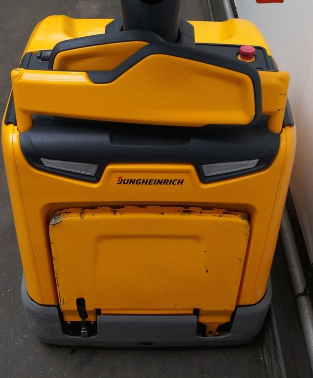 Jungheinrich ERE125 - 팔레트 트럭 : 사진 4 Jungheinrich ERE125 - 팔레트 트럭 : 사진 4
