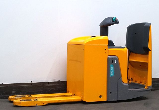 Jungheinrich ERE225 - 팔레트 트럭 : 사진 1 Jungheinrich ERE225 - 팔레트 트럭 : 사진 1